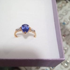 2.5ct Tanzanite ring