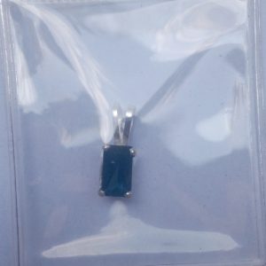 0.9ct Saphire Pendant