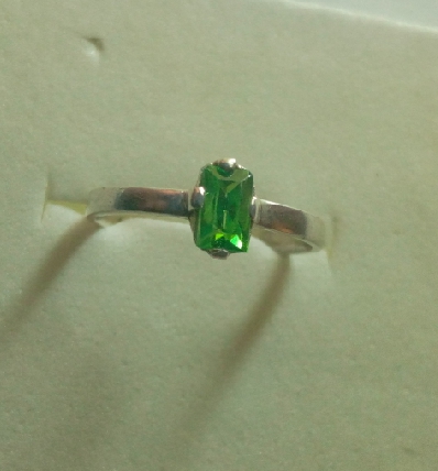 0.5ct Green garnet ring - Image 2