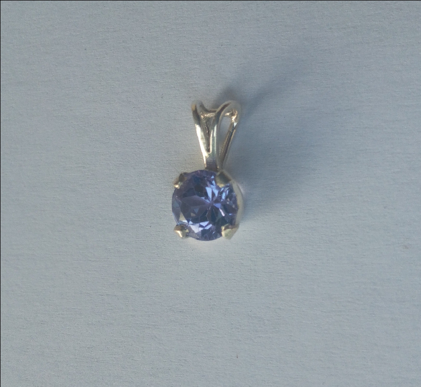 2.5ct Tanzanite Pendant