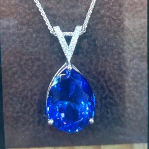 8.23CT Tanzanite Pendant