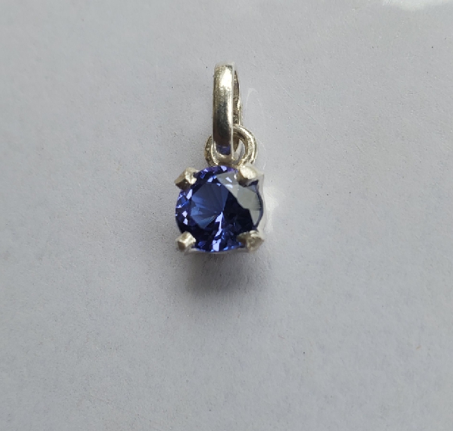 1.2ct Tanzanite Pendant