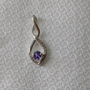 0.20ct Tanzanite Pendant